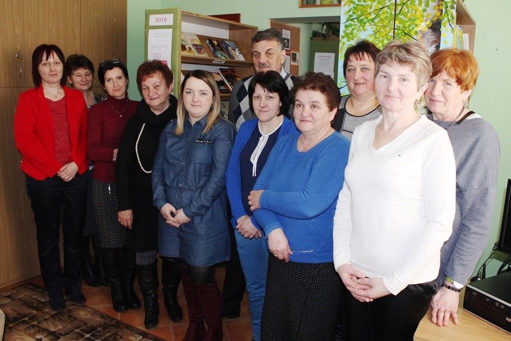 Pracownicy bibliotek wraz z Wójtem Gminy Mszana Dolna