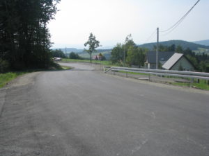 Zdjęcia drogi na odcinku komunikacyjnym Brzezna – Brzezna Litacz – Wysokie po budowie