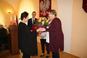 Wręczenie wyróznień zasłużonym pracownikom bibliotek w Powiecie Limanowskim