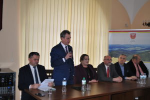 Spotkanie pracodawców z terenu powiatu limanowskiego luty 2020 - Starosta Limanowski podczas przemówienia 