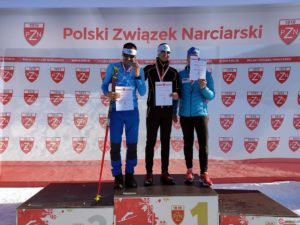 Piotr i Robert Faronowie ze złotym i srebrnym medalem na Mistrzostwach Polski w biegach narciarskich w Zakopanem - laureaci podczas ceremonii przyznania medalów
