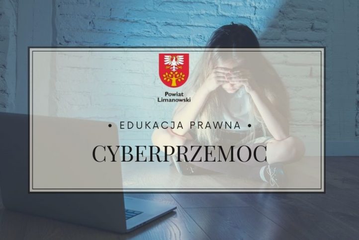 Plakat -edukacja prawna - cyberprzemoc. Dziewczyna siedząca na podłodze przed laptopem..ałoniętymi rękami oczami. Zasłania dłońmi oczy, prawdopodobnie płacze.