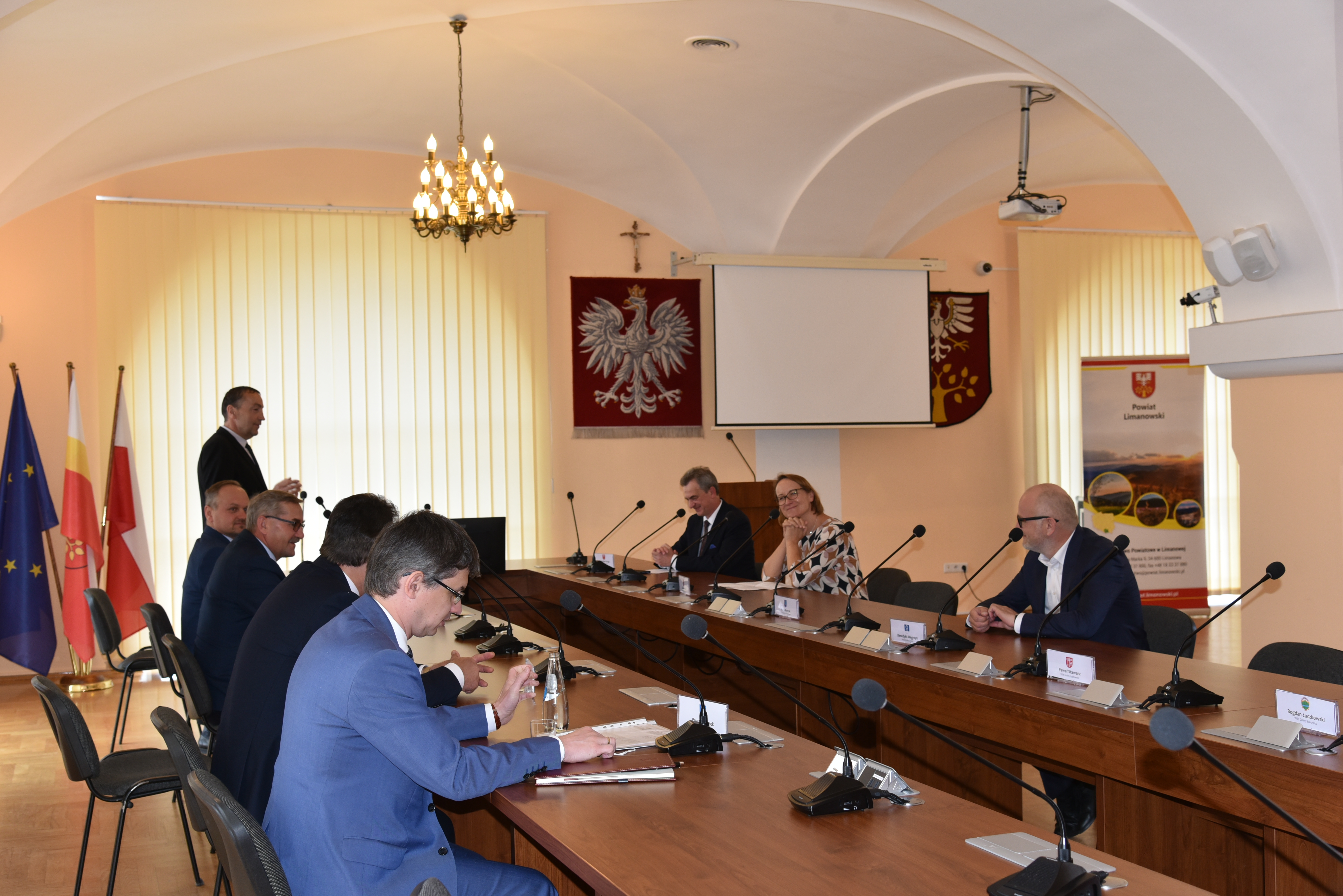 Konwent Burmistrzow i Wójtów Starostwo Powiatowe Limanowa 02.06.2021. Zdjecie uczestników podczas obrad 4