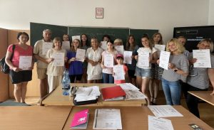 Mieszkancy Ukrainy na lekcji nauki Polskiego zorganizowanym przez Powiat Limanowski