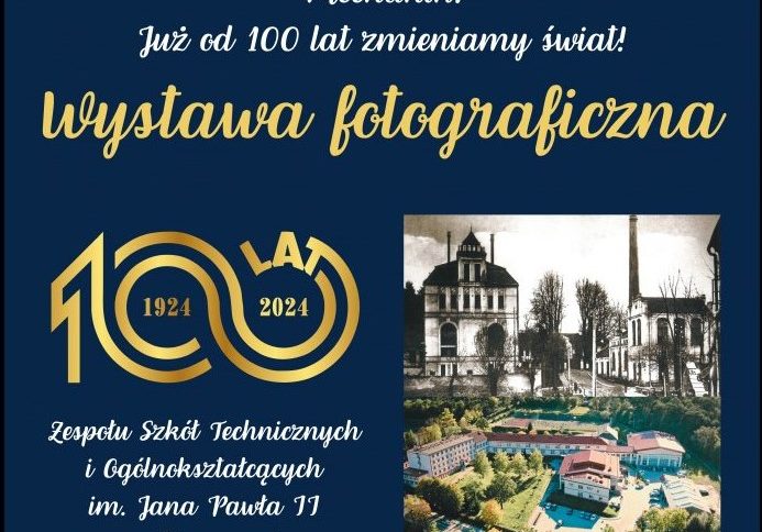 Plakat informujacy o wystawie w Powiatowym Centrum Informacji Turystycznej w Limanowej