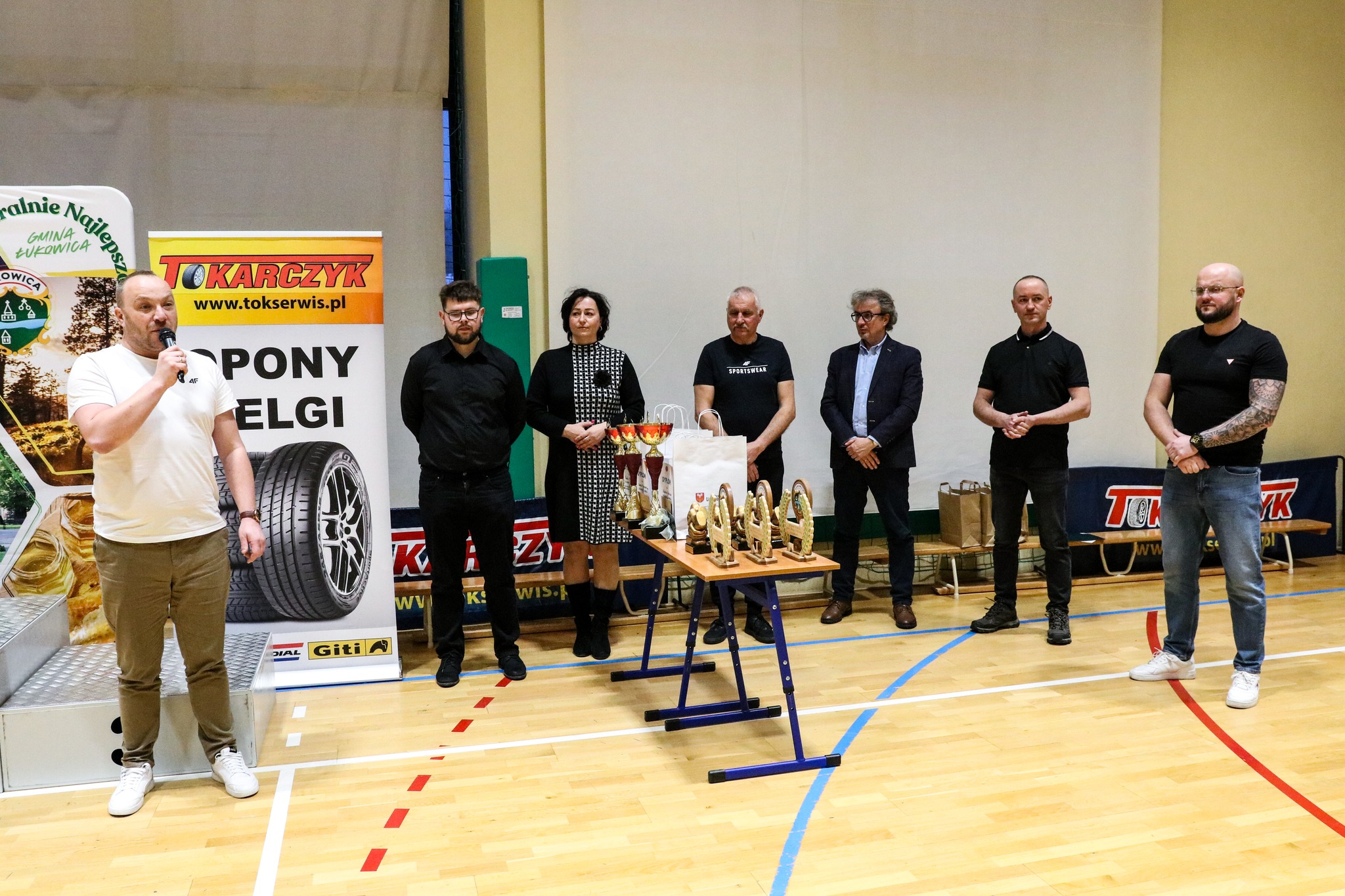 XIII Otwarte Mistrzostwa Gminy Łukowica w Tenisie Stołowym - ceremonia wręczenia nagród dla laureatów